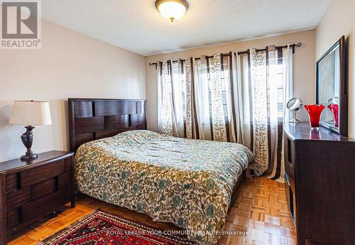 111 Deerwood Crescent, Richmond Hill (Oak Ridges), ON - Indoor Photo Showing Bedroom