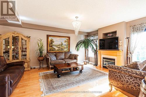 111 Deerwood Crescent, Richmond Hill (Oak Ridges), ON - Indoor Photo Showing Living Room With Fireplace