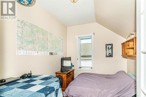 56 Elgin Street, Kawartha Lakes, ON - Indoor Photo Showing Bedroom
