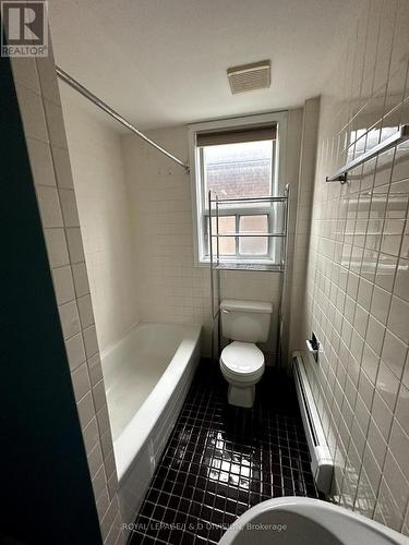 165 High Park Avenue, Toronto, ON - Indoor Photo Showing Bathroom