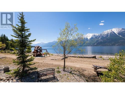 13518 Lakeshore Drive, Boswell, BC 