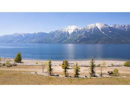 13518 Lakeshore Drive, Boswell, BC 