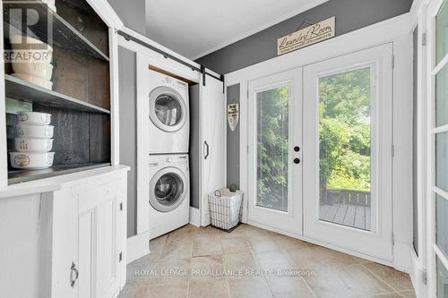 125 Dufferin Avenue, Belleville, ON - Indoor Photo Showing Laundry Room