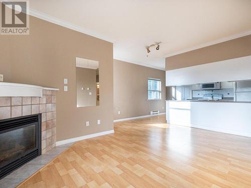 2484-2490 W 4Th Avenue, Vancouver, BC - Indoor Photo Showing Living Room With Fireplace