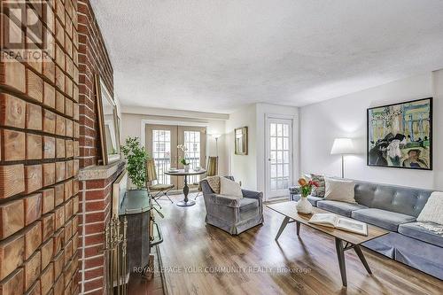 111 Maclean Avenue, Toronto, ON - Indoor Photo Showing Living Room