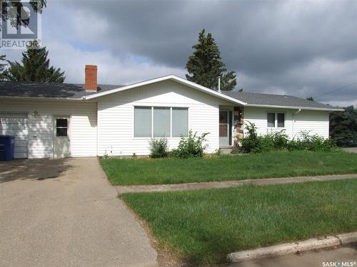 124 7Th Street W, Leader, SK - Outdoor