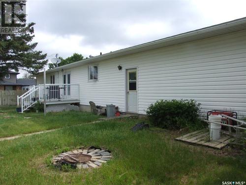 124 7Th Street W, Leader, SK - Outdoor With Deck Patio Veranda With Exterior