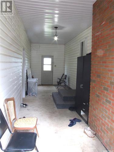 124 7Th Street W, Leader, SK - Indoor Photo Showing Garage