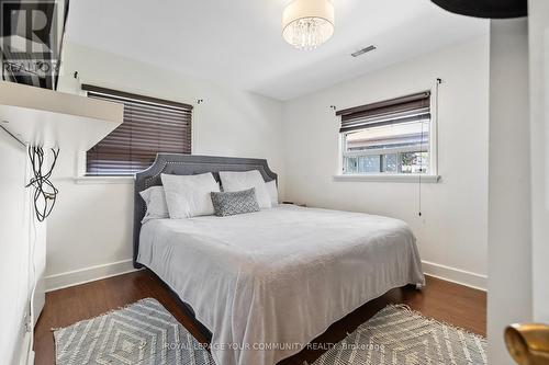 70 Simmons Street, Vaughan (Elder Mills), ON - Indoor Photo Showing Bedroom