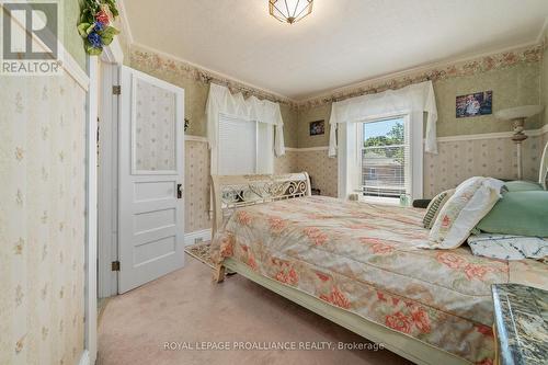 41 King Street, Prince Edward County (Picton), ON - Indoor Photo Showing Bedroom