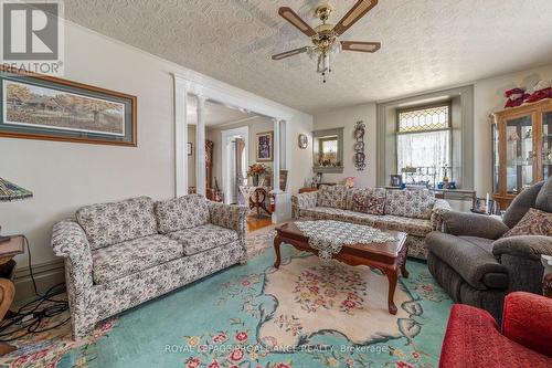 41 King Street, Prince Edward County (Picton), ON - Indoor Photo Showing Living Room