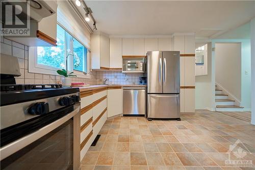 2144 Monson Crescent, Ottawa, ON - Indoor Photo Showing Kitchen