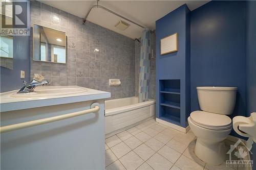 2144 Monson Crescent, Ottawa, ON - Indoor Photo Showing Bathroom
