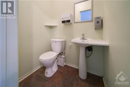 2144 Monson Crescent, Ottawa, ON - Indoor Photo Showing Bathroom