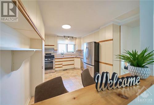 2144 Monson Crescent, Ottawa, ON - Indoor Photo Showing Kitchen