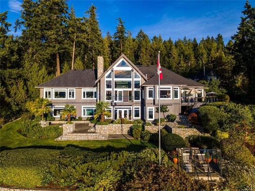 8338 West Saanich Rd, Central Saanich, BC 