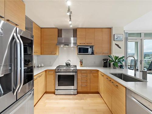 1302-38 Front St, Nanaimo, BC - Indoor Photo Showing Kitchen