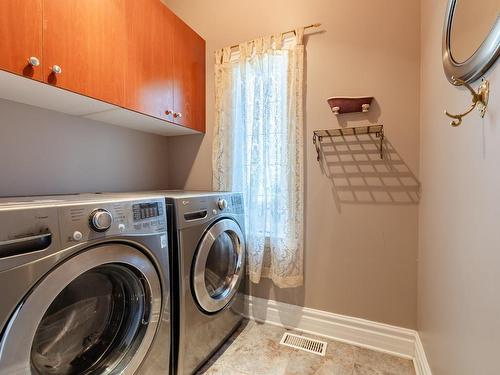 Salle de lavage - 3920 Rue De Lisbonne, Brossard, QC - Indoor Photo Showing Laundry Room