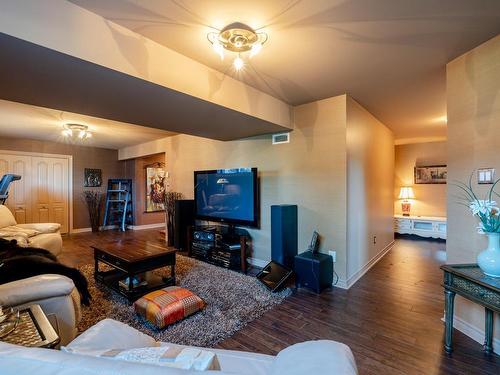 Salle familiale - 3920 Rue De Lisbonne, Brossard, QC - Indoor Photo Showing Living Room