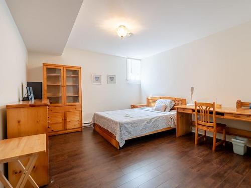 Chambre Ã Â coucher - 3920 Rue De Lisbonne, Brossard, QC - Indoor Photo Showing Bedroom