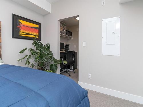 304-2500 Hackett Cres, Central Saanich, BC - Indoor Photo Showing Bedroom