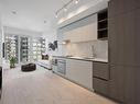 4607-55 Mercer St, Toronto, ON  - Indoor Photo Showing Kitchen With Upgraded Kitchen 