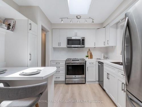 324 Flagstone Terr, Toronto, ON - Indoor Photo Showing Kitchen With Stainless Steel Kitchen With Double Sink