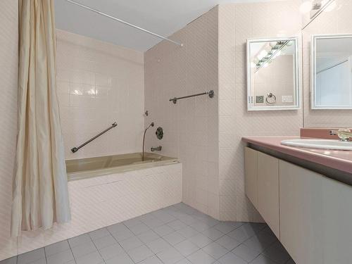 Bathroom - 505-999 Boul. Montpellier, Montréal (Saint-Laurent), QC 