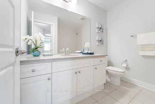 290 Wisteria Way, Oakville, ON - Indoor Photo Showing Bathroom