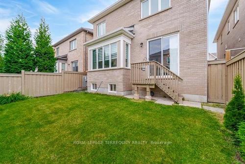 290 Wisteria Way, Oakville, ON - Outdoor