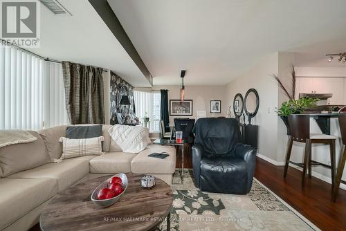 Ph 308 - 1 Lee Centre Drive, Toronto, ON - Indoor Photo Showing Living Room