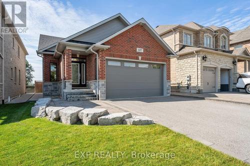 107 Gardiner Drive, Bradford West Gwillimbury (Bradford), ON - Outdoor With Facade