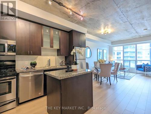 506 - 1 Shaw Street, Toronto, ON - Indoor Photo Showing Kitchen