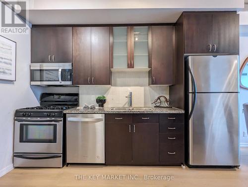 506 - 1 Shaw Street, Toronto, ON - Indoor Photo Showing Kitchen