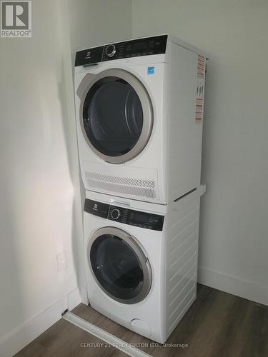 214 - 200 Garden Street, Whitby, ON - Indoor Photo Showing Laundry Room