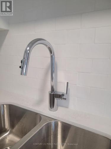 214 - 200 Garden Street, Whitby, ON - Indoor Photo Showing Kitchen With Double Sink