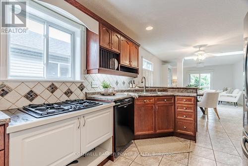 1741 Jubilee Drive, London, ON - Indoor Photo Showing Kitchen