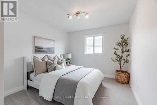 1741 Jubilee Drive, London, ON - Indoor Photo Showing Bedroom