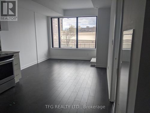 204 - 2799 Kingston Road, Toronto, ON - Indoor