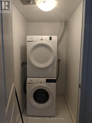 204 - 2799 Kingston Road, Toronto, ON - Indoor Photo Showing Laundry Room