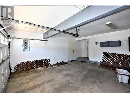 625 Nighthawk Avenue, Vernon, BC - Indoor Photo Showing Garage