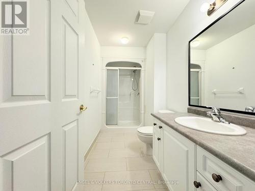 2705 Kingsway Drive, Kitchener, ON - Indoor Photo Showing Bathroom