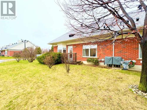 2705 Kingsway Drive, Kitchener, ON - Outdoor