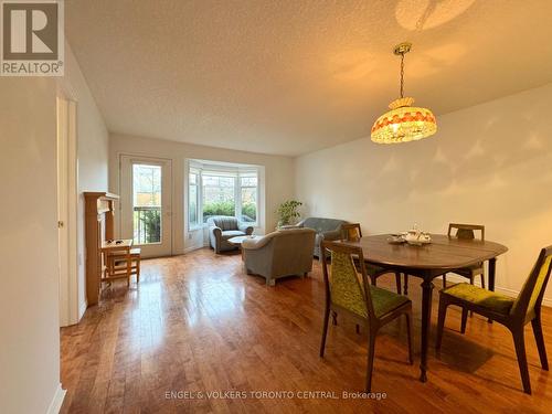 2705 Kingsway Drive, Kitchener, ON - Indoor Photo Showing Dining Room