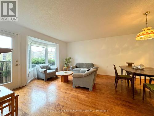 2705 Kingsway Drive, Kitchener, ON - Indoor Photo Showing Other Room