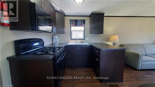 358 - 1501 Line 8 Road, Niagara-On-The-Lake, ON - Indoor Photo Showing Kitchen