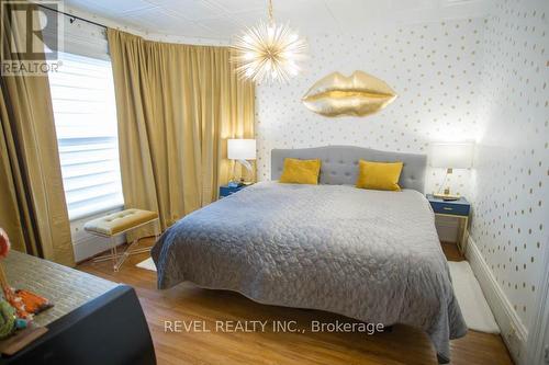 166 Brock Street, Brantford, ON - Indoor Photo Showing Bedroom