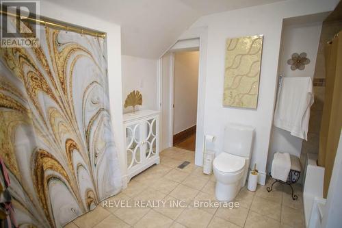 166 Brock Street, Brantford, ON - Indoor Photo Showing Bathroom