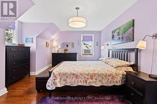 161 Wilton Avenue, Welland, ON - Indoor Photo Showing Bedroom