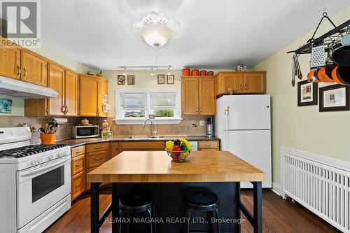 161 Wilton Avenue, Welland, ON - Indoor Photo Showing Kitchen